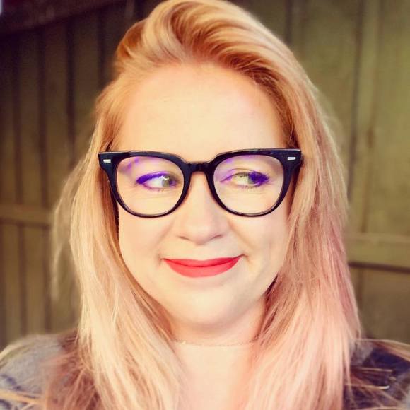 Meet your Posher, Katherine - Picture 3 of 3